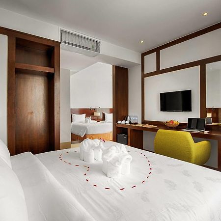 Sofia Suite Hotel Danang Exterior photo