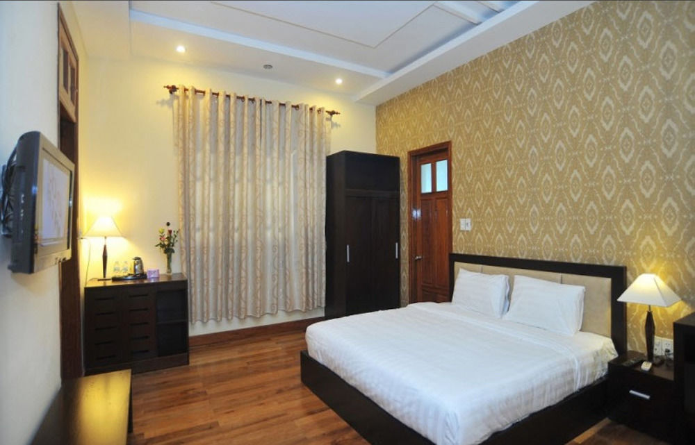 Sofia Suite Hotel Danang Exterior photo