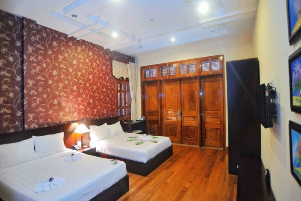 Sofia Suite Hotel Danang Exterior photo