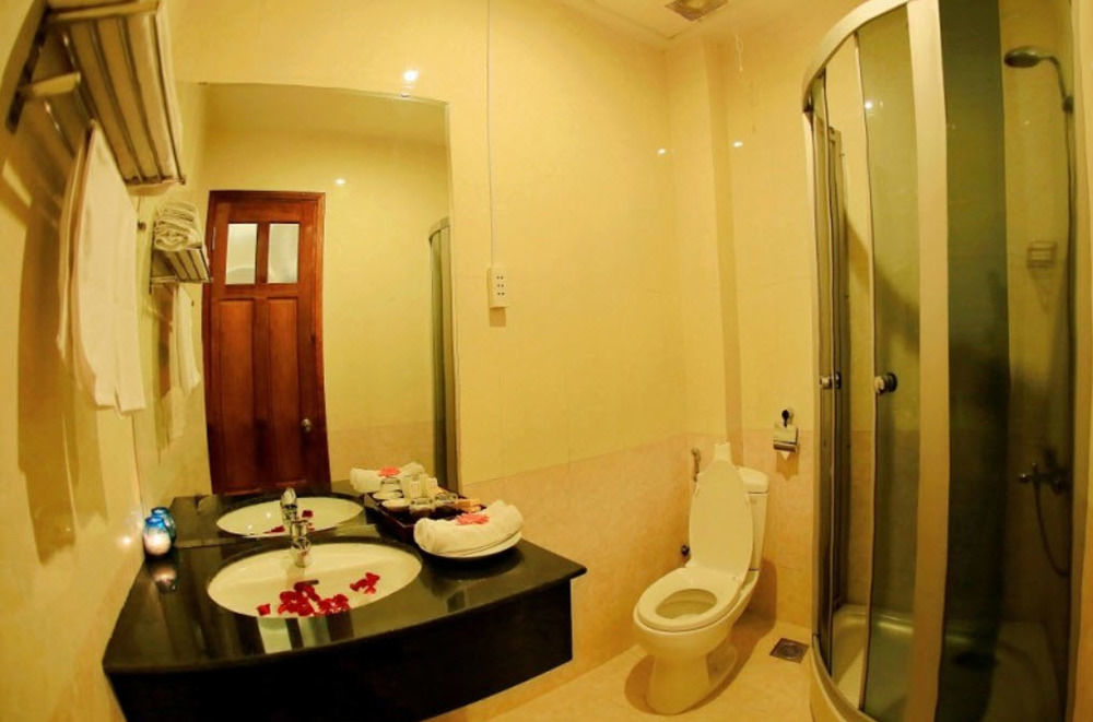 Sofia Suite Hotel Danang Exterior photo